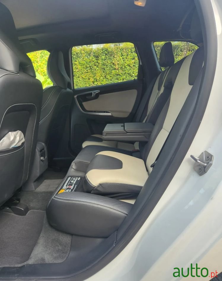 2016' Volvo Xc 60 photo #6