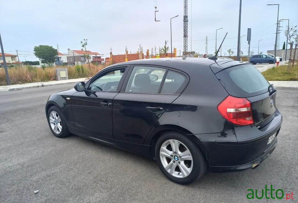 2009' BMW 118 photo #4