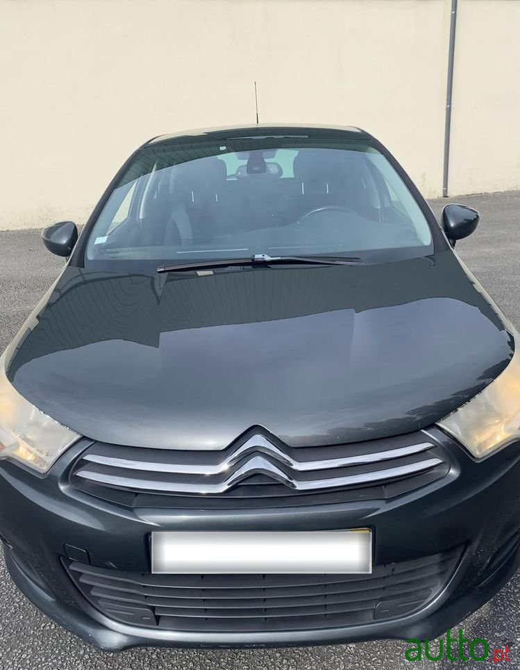 2012' Citroen C4 photo #1