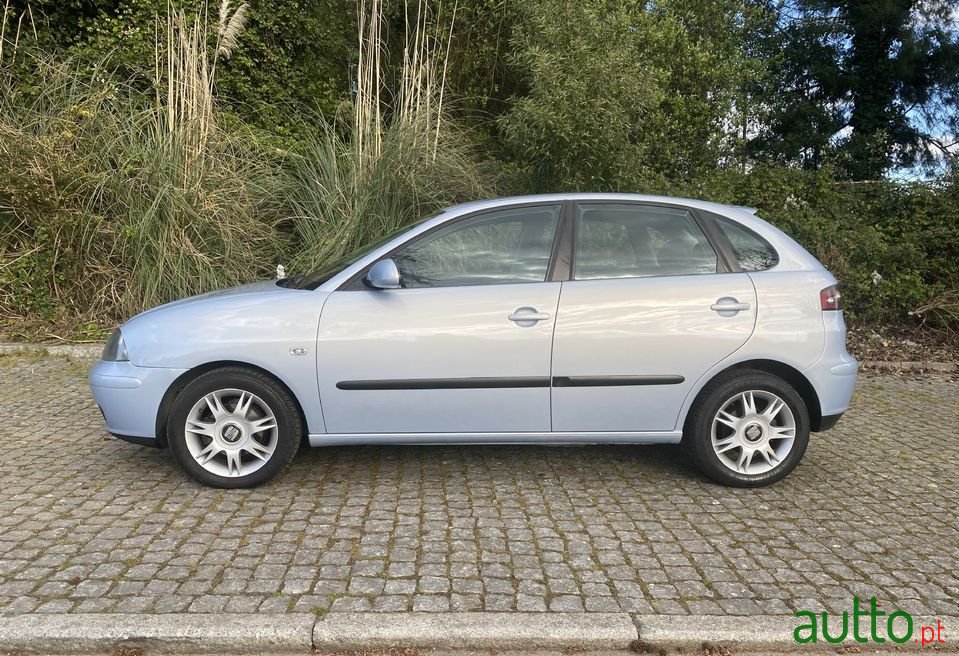 2003' SEAT Ibiza photo #5