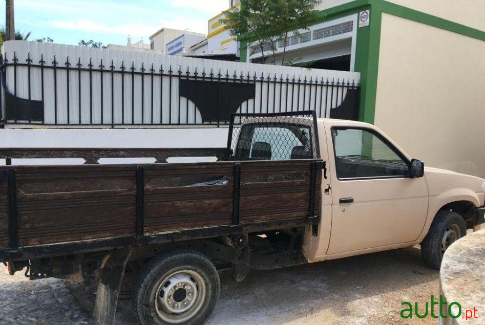 1988' Nissan Pick-Up photo #3