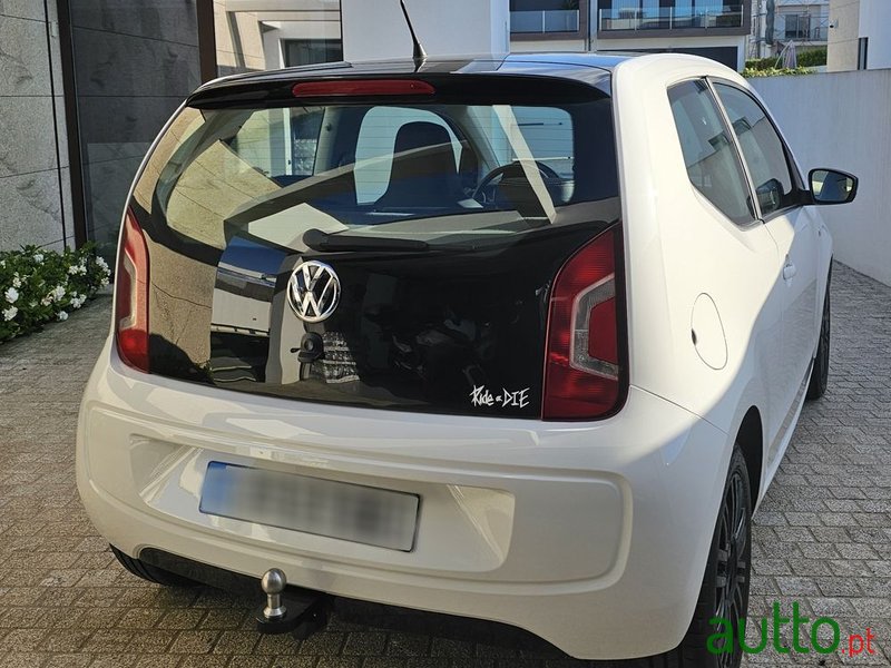 2015' Volkswagen Up! photo #5