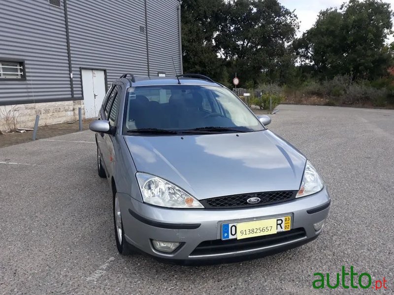 2003' Ford Focus Sw photo #4