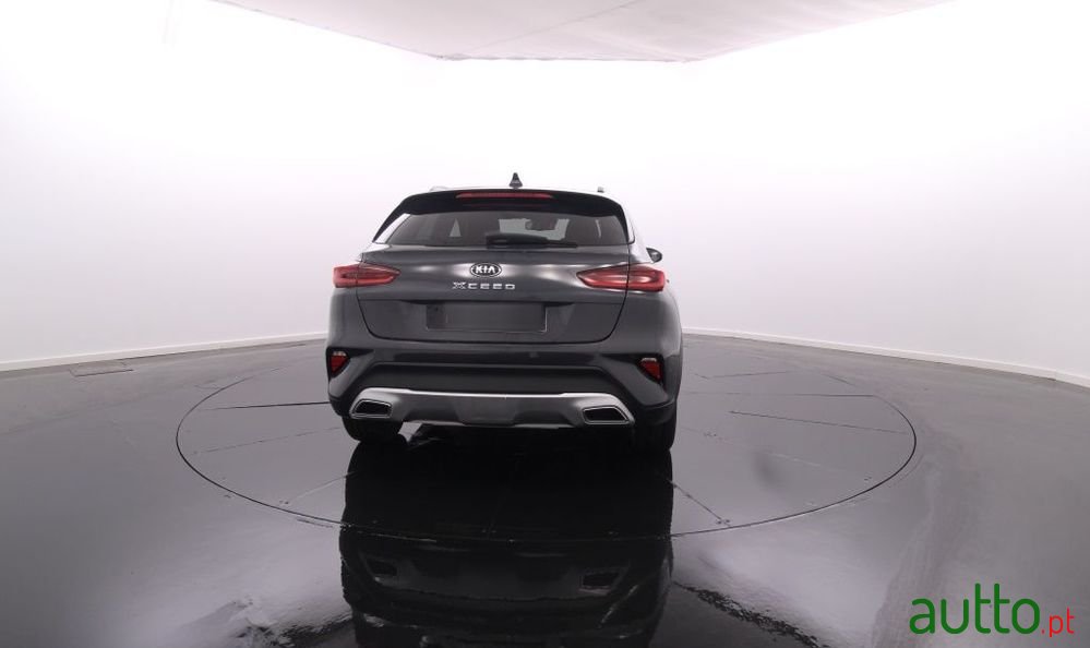 2021' Kia XCeed photo #6