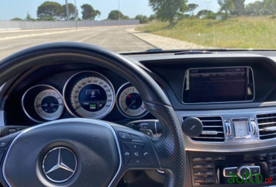 2015' Mercedes-Benz 300 photo #1