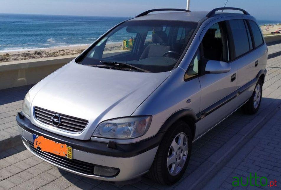 2002' Opel Zafira photo #3