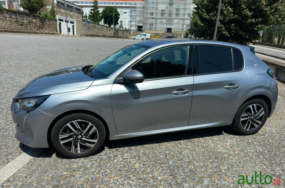 2021' Peugeot 208 1.2 Puretech Allure photo #1