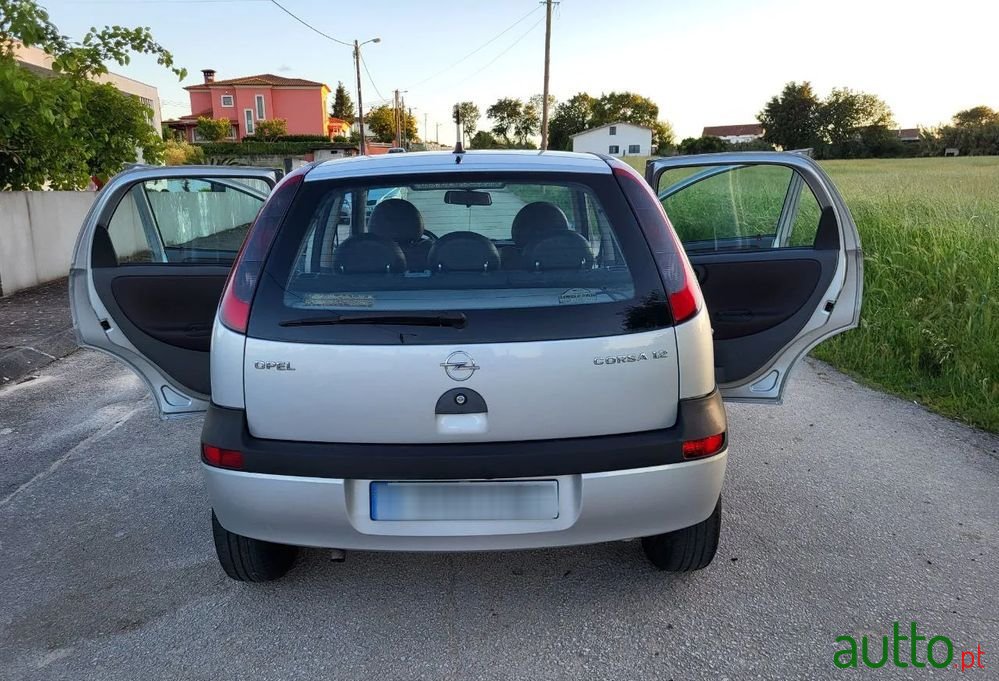 2002' Opel Corsa 1.2 16V Confort photo #5