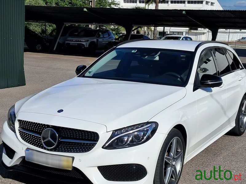 2015' Mercedes-Benz Classe C Bluetec photo #2