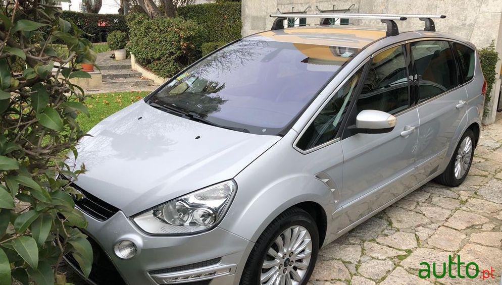 2010' Ford S-Max Titanium 2.0 photo #2