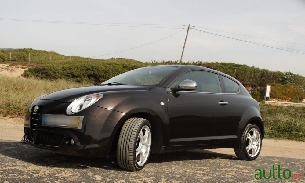 2011' Alfa Romeo MiTo photo #5