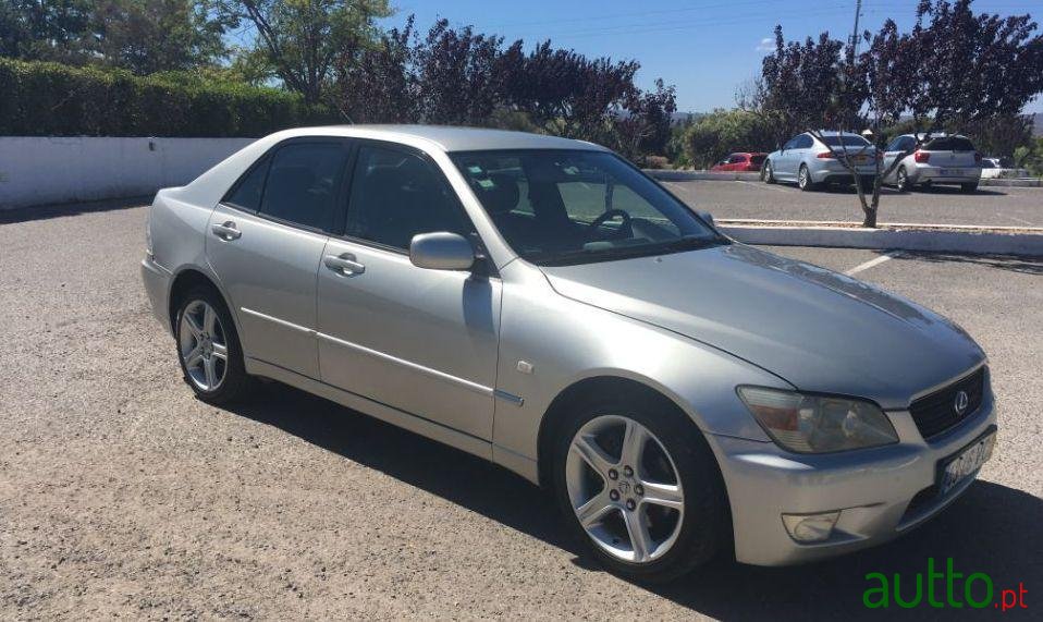 2003' Lexus Is-200 photo #2