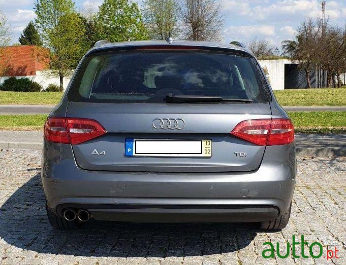 2013' Audi A4 Avant photo #1