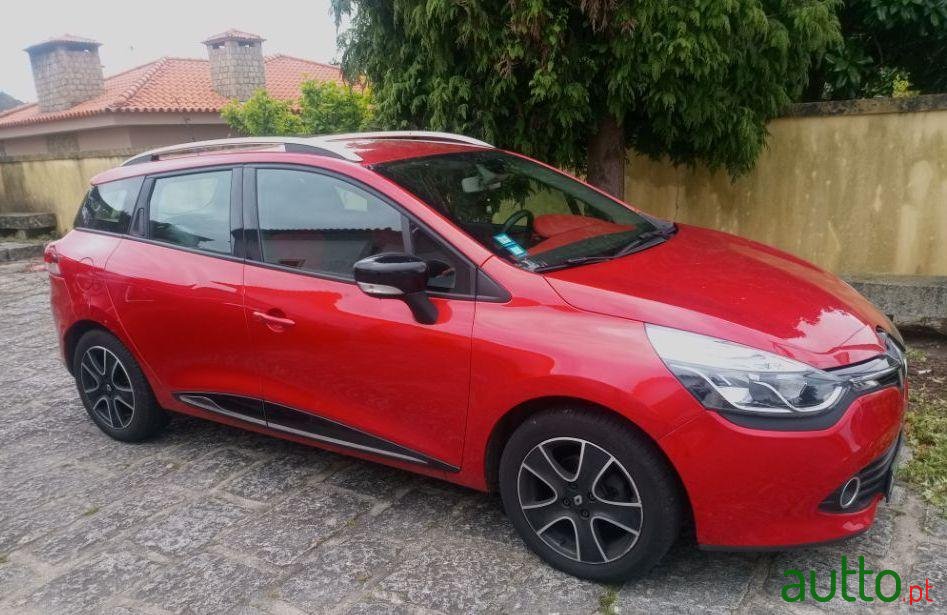 2013' Renault Clio Sport Tourer photo #2