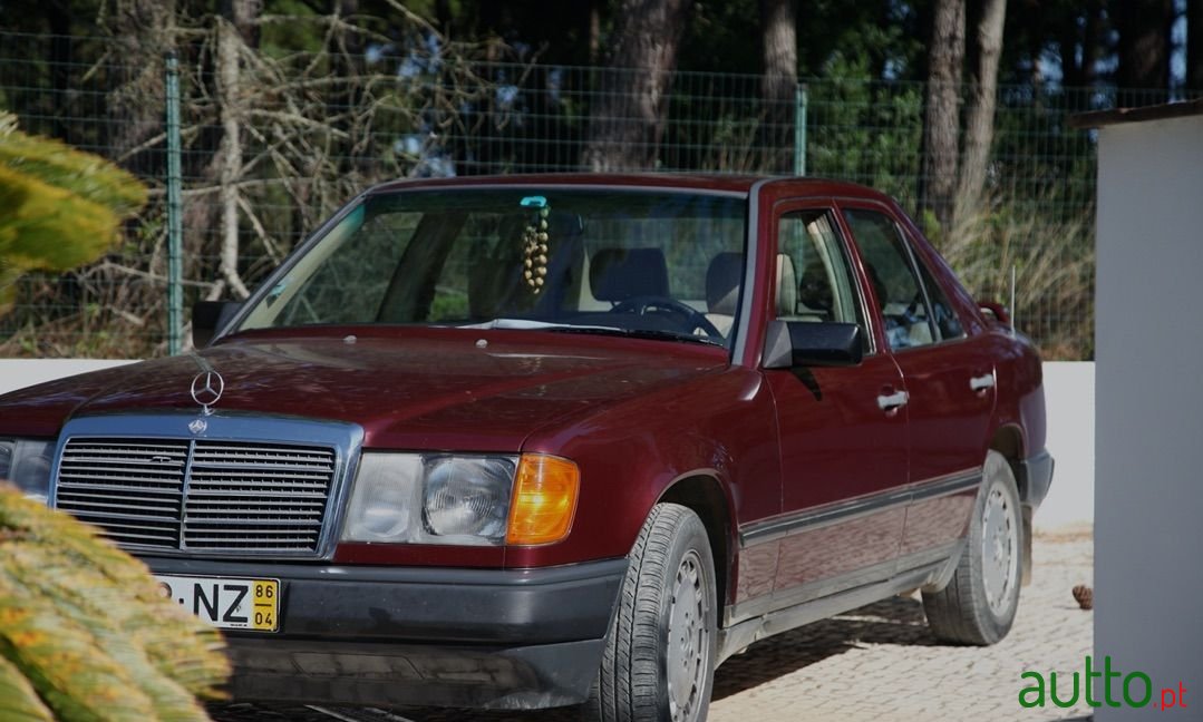 1986' Mercedes-Benz 200 photo #1