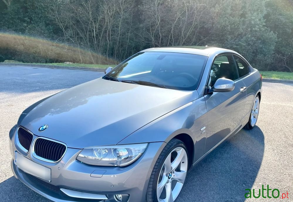 2011' BMW 320 D Xdrive Coupe photo #4