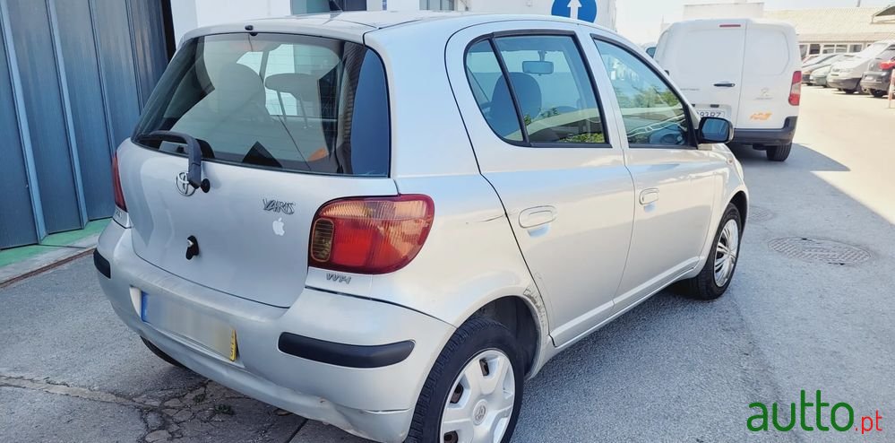 2004' Toyota Yaris 1.0 Terra photo #2