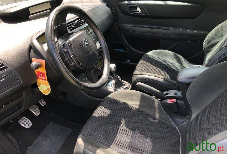 2006' Citroen C4 Vts photo #3