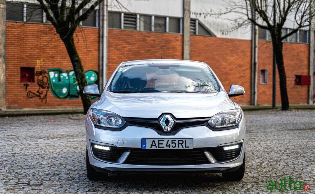 2014' Renault Megane photo #2