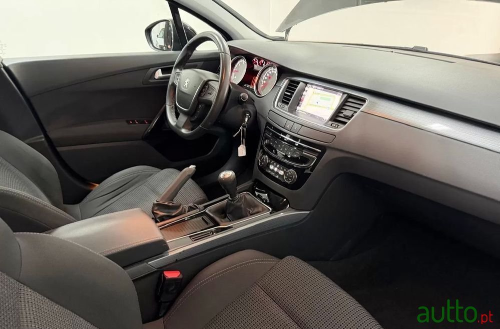 2017' Peugeot 508 Sw photo #4