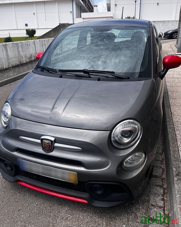 2018' Fiat 500 Abarth photo #2