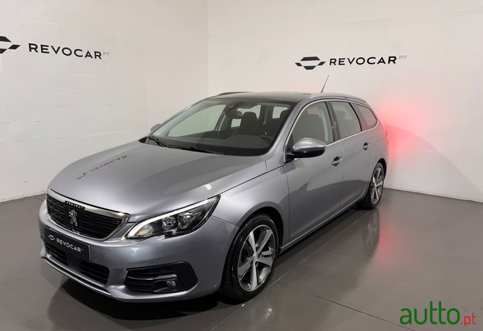 2018' Peugeot 308 Sw photo #2