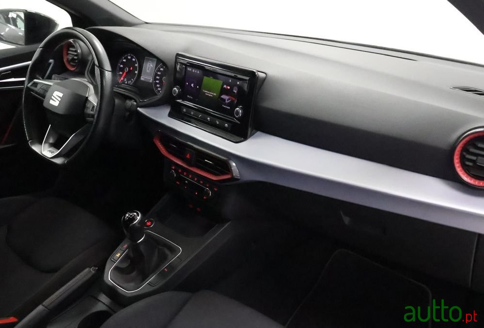 2022' SEAT Ibiza 1.0 Tsi Fr photo #3