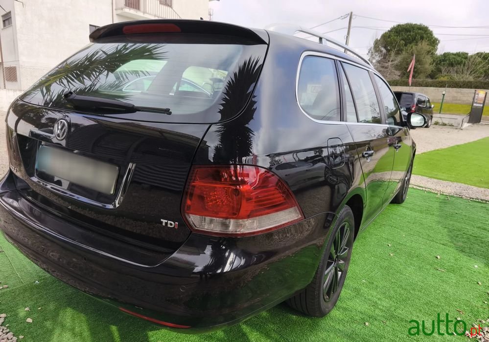 2012' Volkswagen Golf photo #4