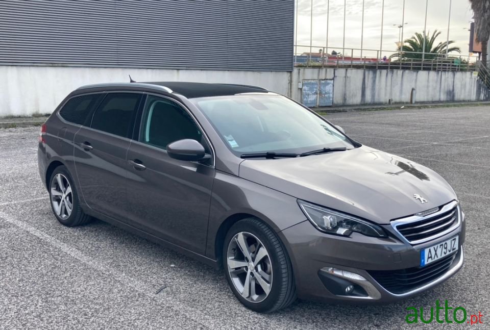 2015' Peugeot 308 Sw photo #3