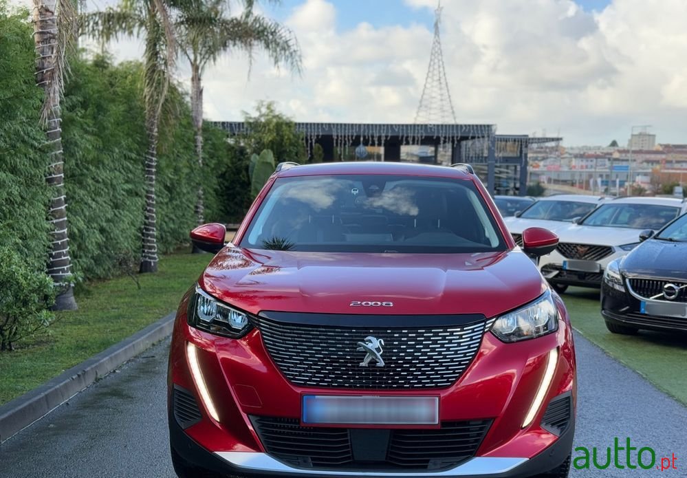 2020' Peugeot 2008 Puretech photo #2