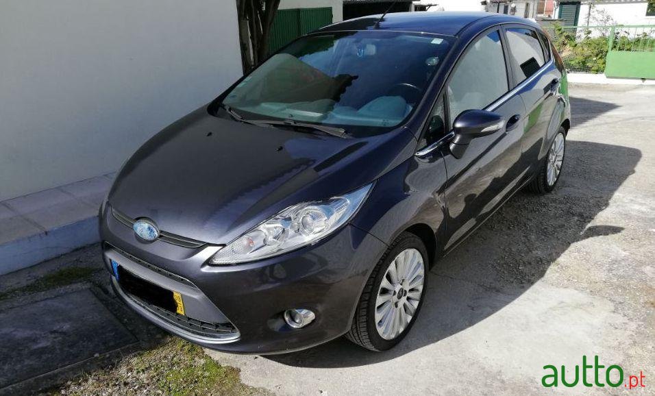 2009' Ford Fiesta Titanium photo #1