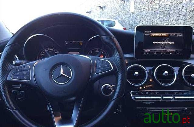 2015' Mercedes-Benz C-200 Bluetec photo #2