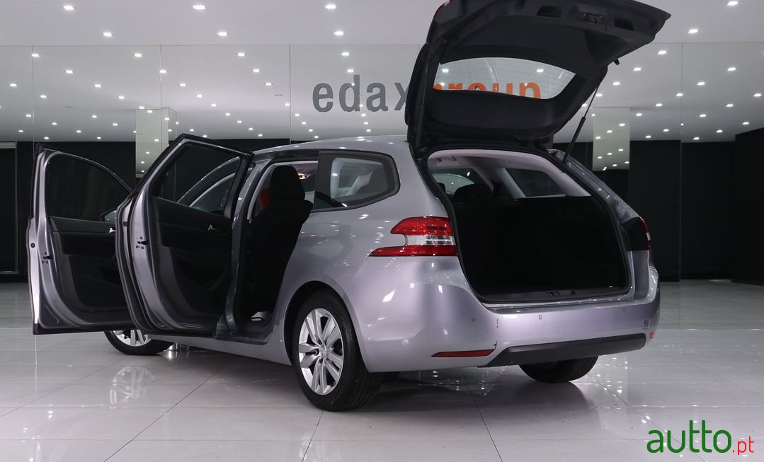 2018' Peugeot 308 Sw photo #5