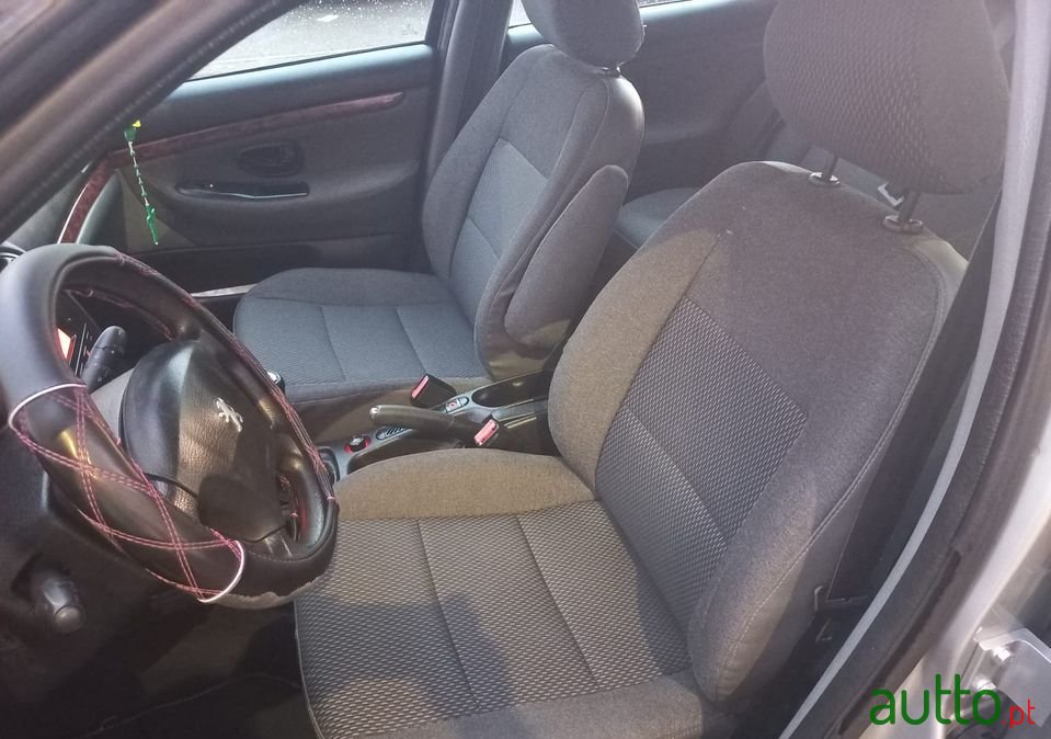 2004' Peugeot 406 Sw photo #6