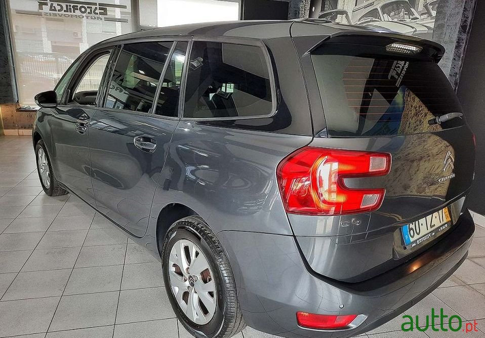 2014' Citroen C4 Grand Picasso photo #4