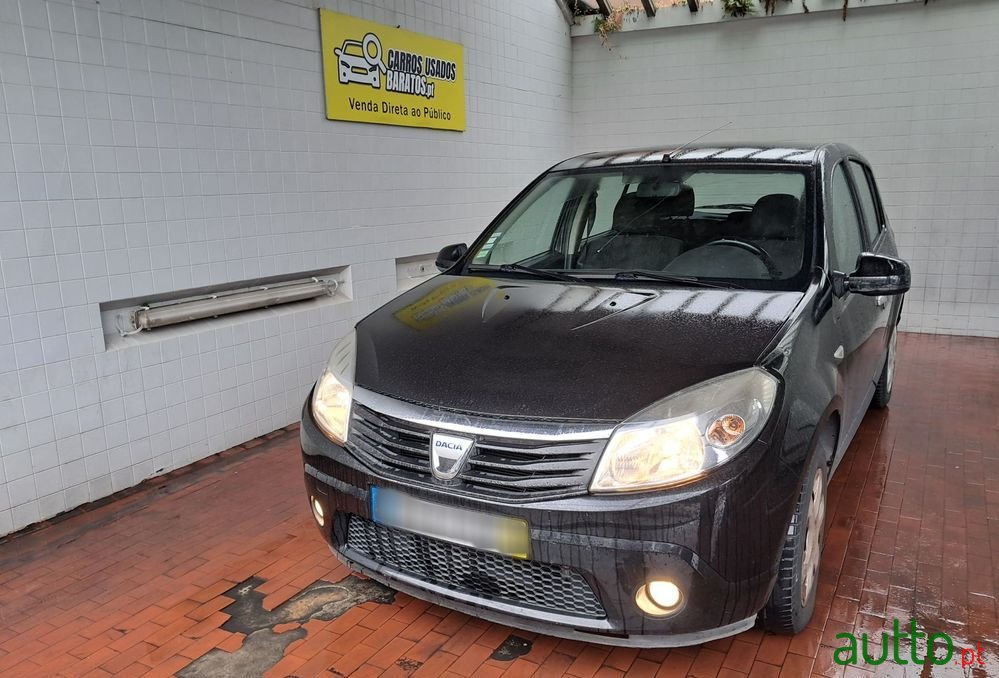 2010' Dacia Sandero 1.2 16V Pack photo #1