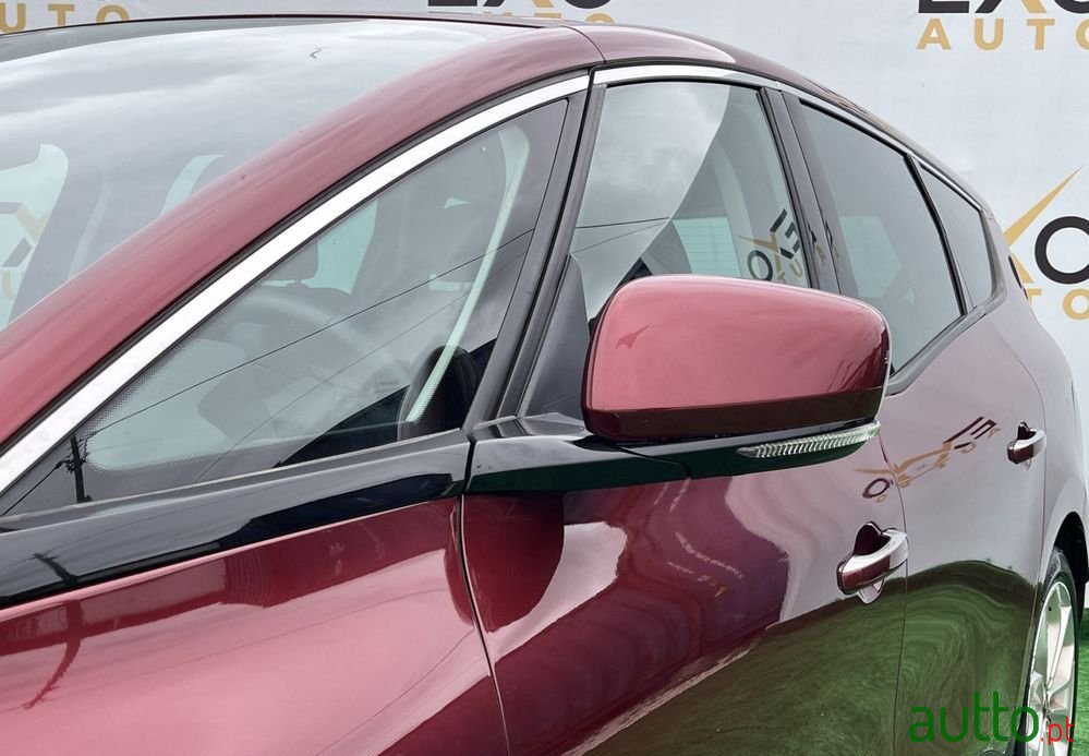 2019' Renault Grand Scenic photo #3