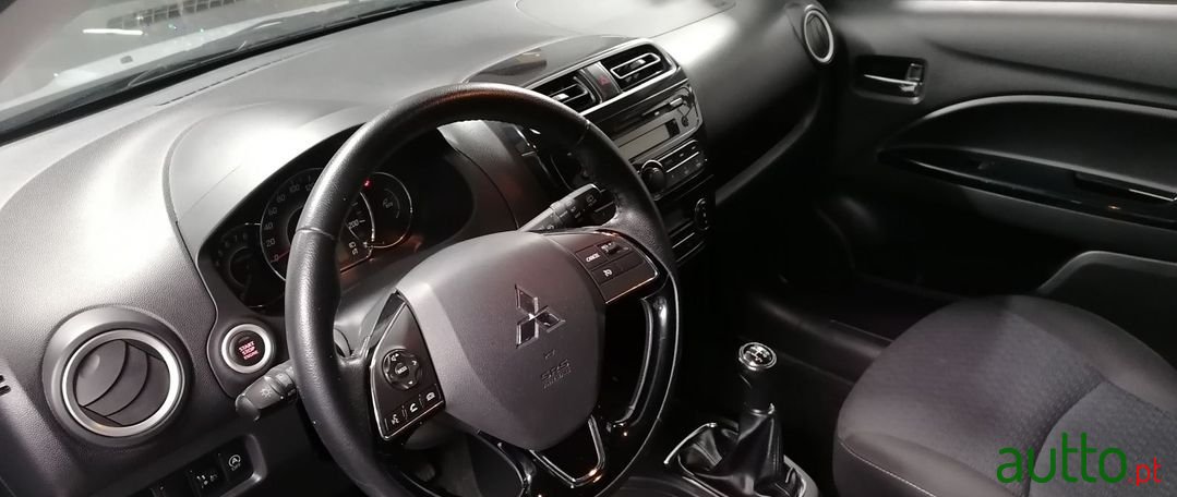 2019' Mitsubishi Space Star photo #6