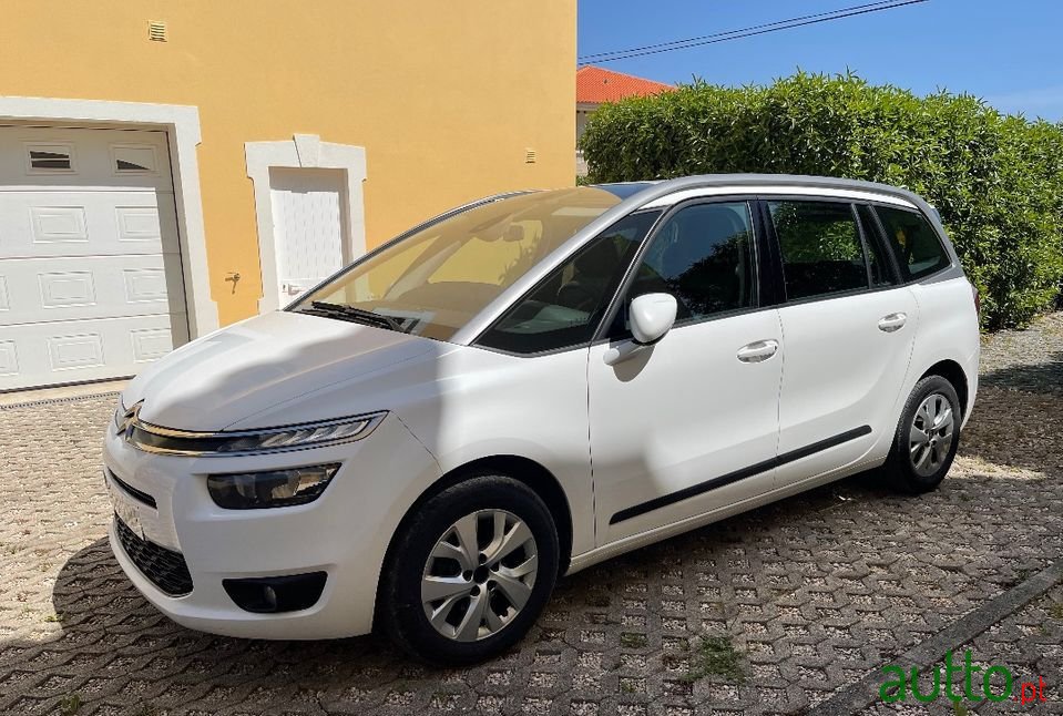 2014' Citroen C4 Grand Picasso photo #1
