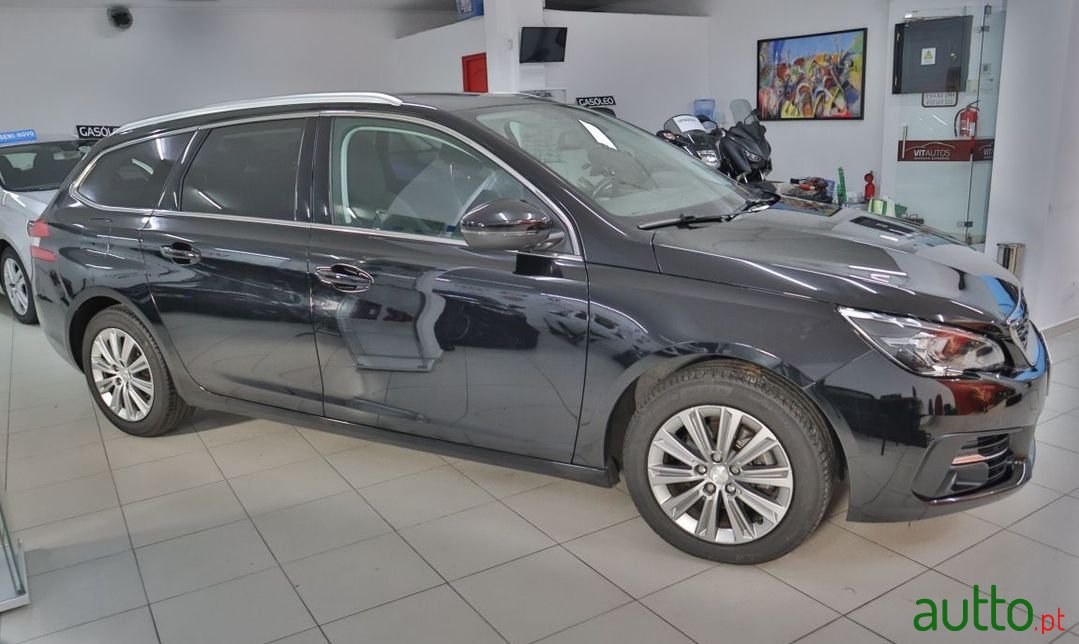 2018' Peugeot 308 Sw photo #5