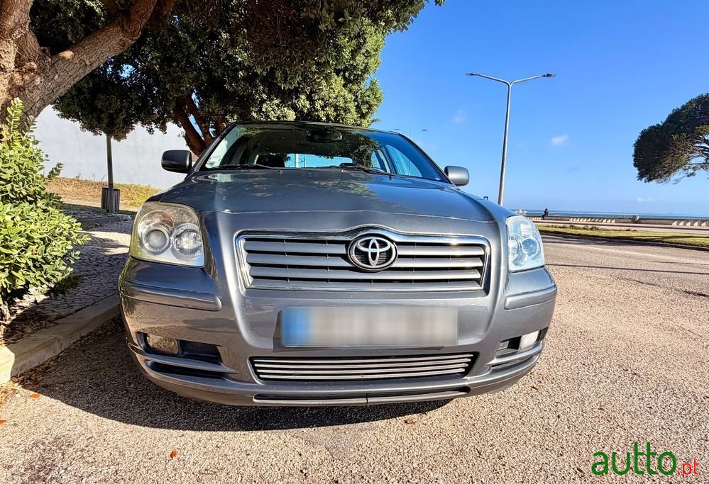 2003' Toyota Avensis S/D 1.6 Sol Ec photo #3
