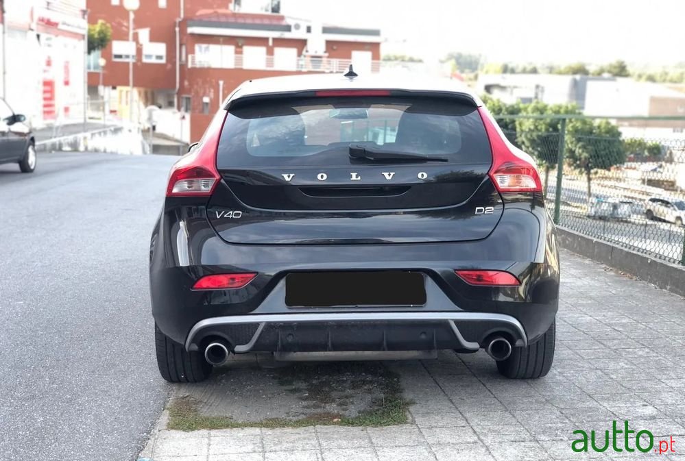 2013' Volvo V40 photo #5