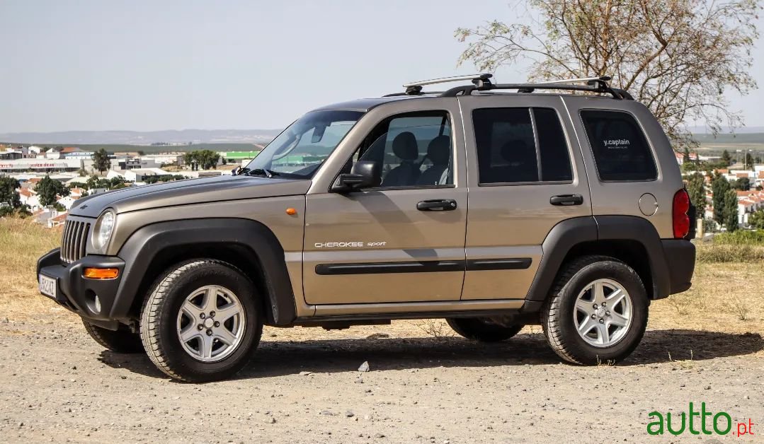 2003' Jeep Cherokee photo #3