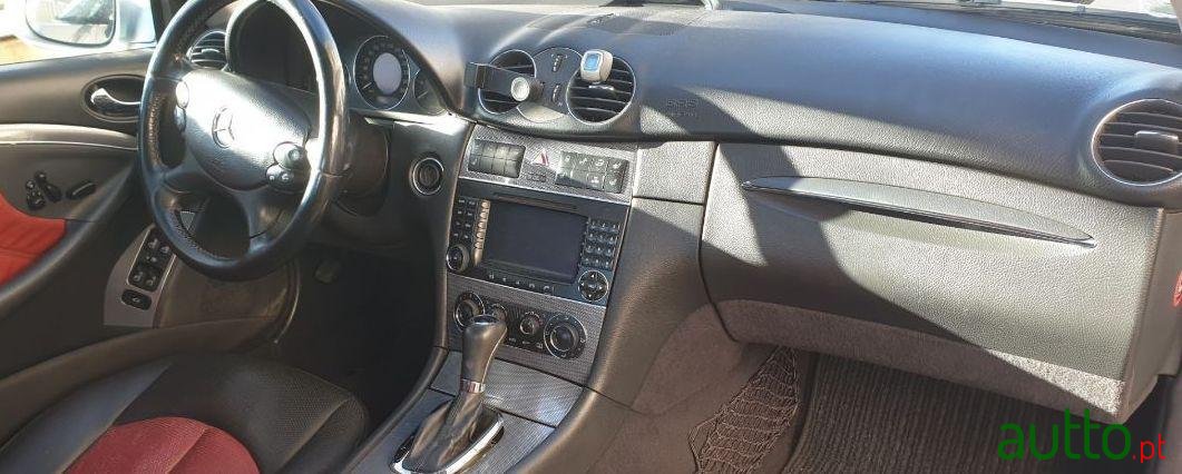 2004' Mercedes-Benz Clk-270 photo #3