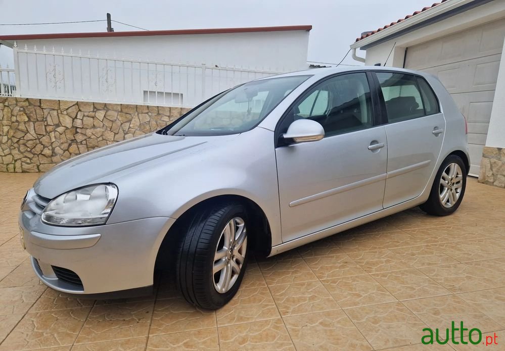 2008' Volkswagen Golf photo #4