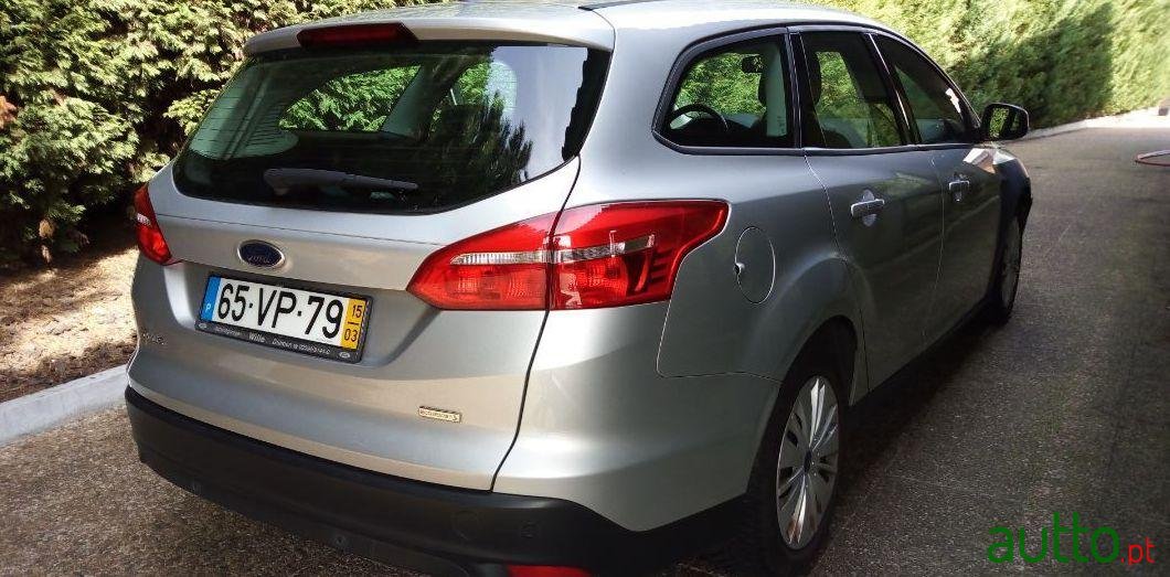 2015' Ford Focus Sw photo #4