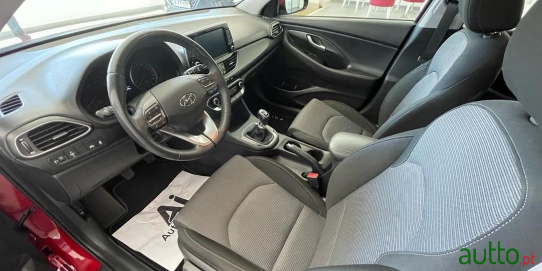 2018' Hyundai i30 photo #4