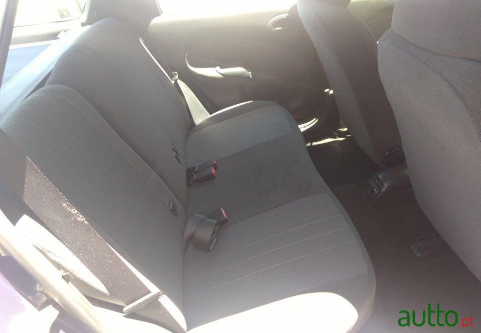 1998' Ford Escort Sw photo #6