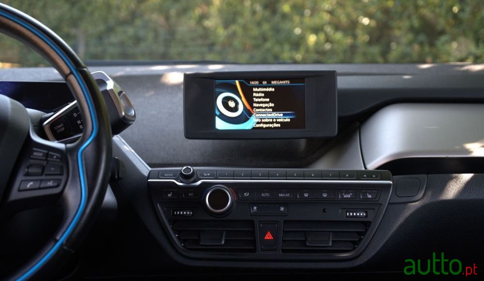 2016' BMW Série I (60 Ah) photo #4