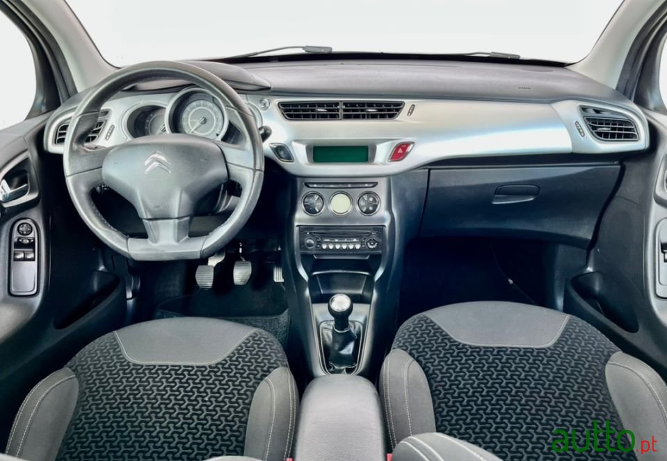 2010' Citroen C3 photo #5